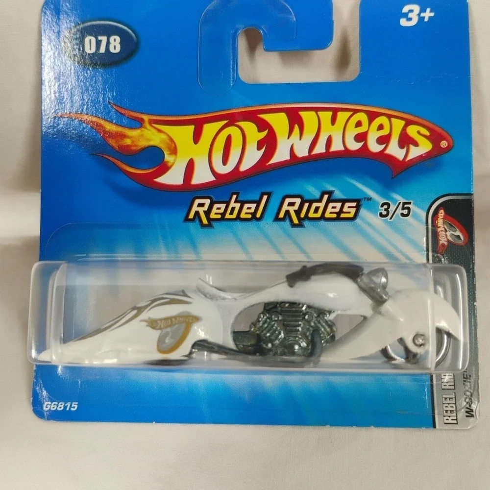 2005 Hot Wheels #078 Rebel Rides W-Oozie 3/5 White Motorcycle Short Card Package